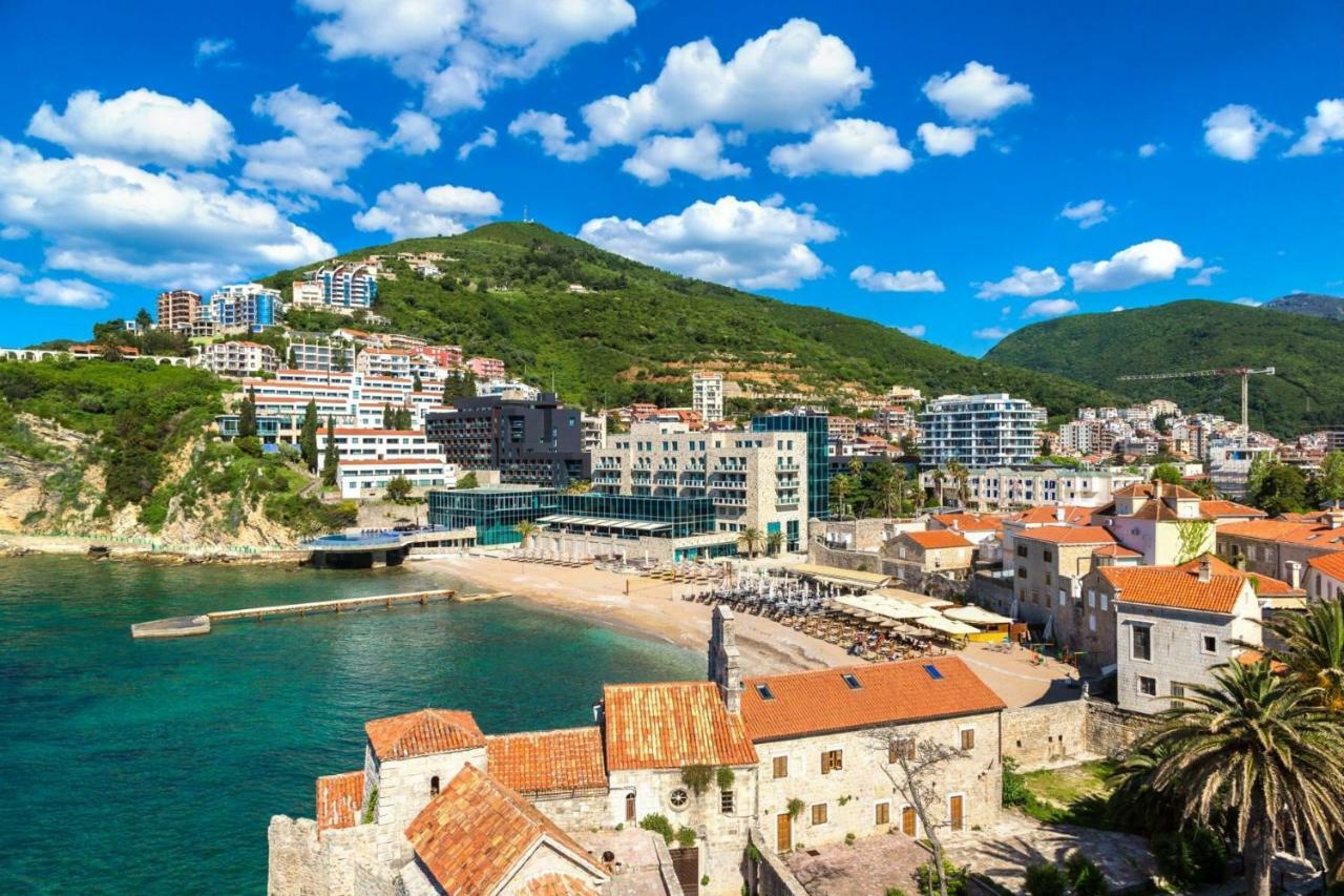Family * Budva